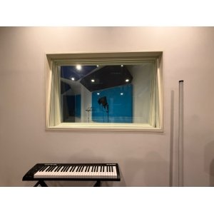 Alquiler estudio de sonido Atlantico Studio y visualrent 5